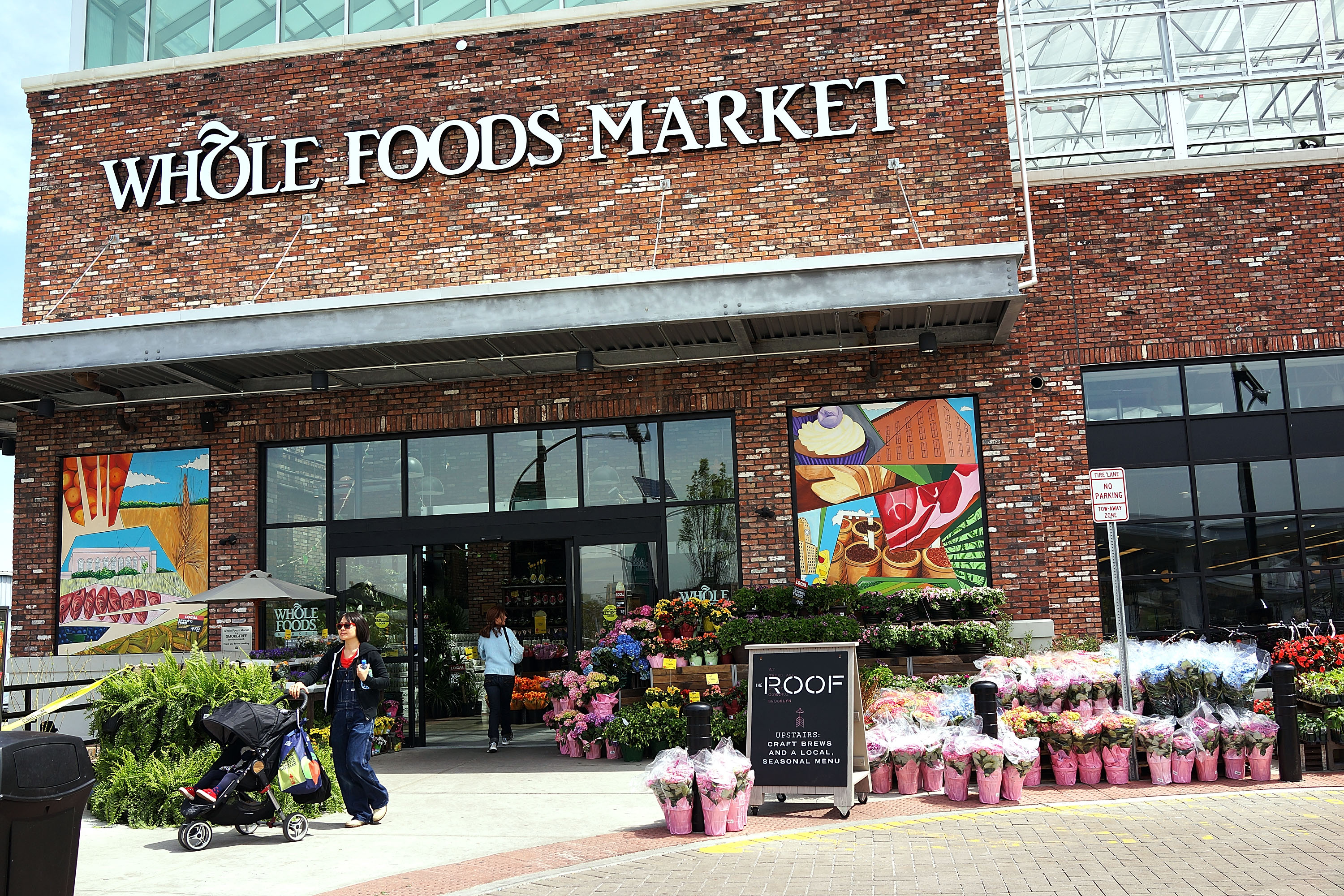 Whole Foods' expensive, 'humanely treated' meat is a 'sham,' PETA lawsuit  claims - The Boston Globe