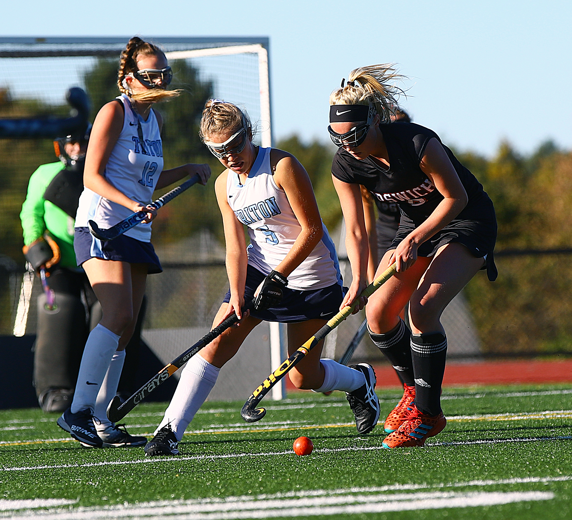 Ipswich coach Sarah Murphy extolled van der Kooi’s talents. “She’s got really awesome stick skills, is a great ball handler, and can play kind of everywhere,” Murphy said.