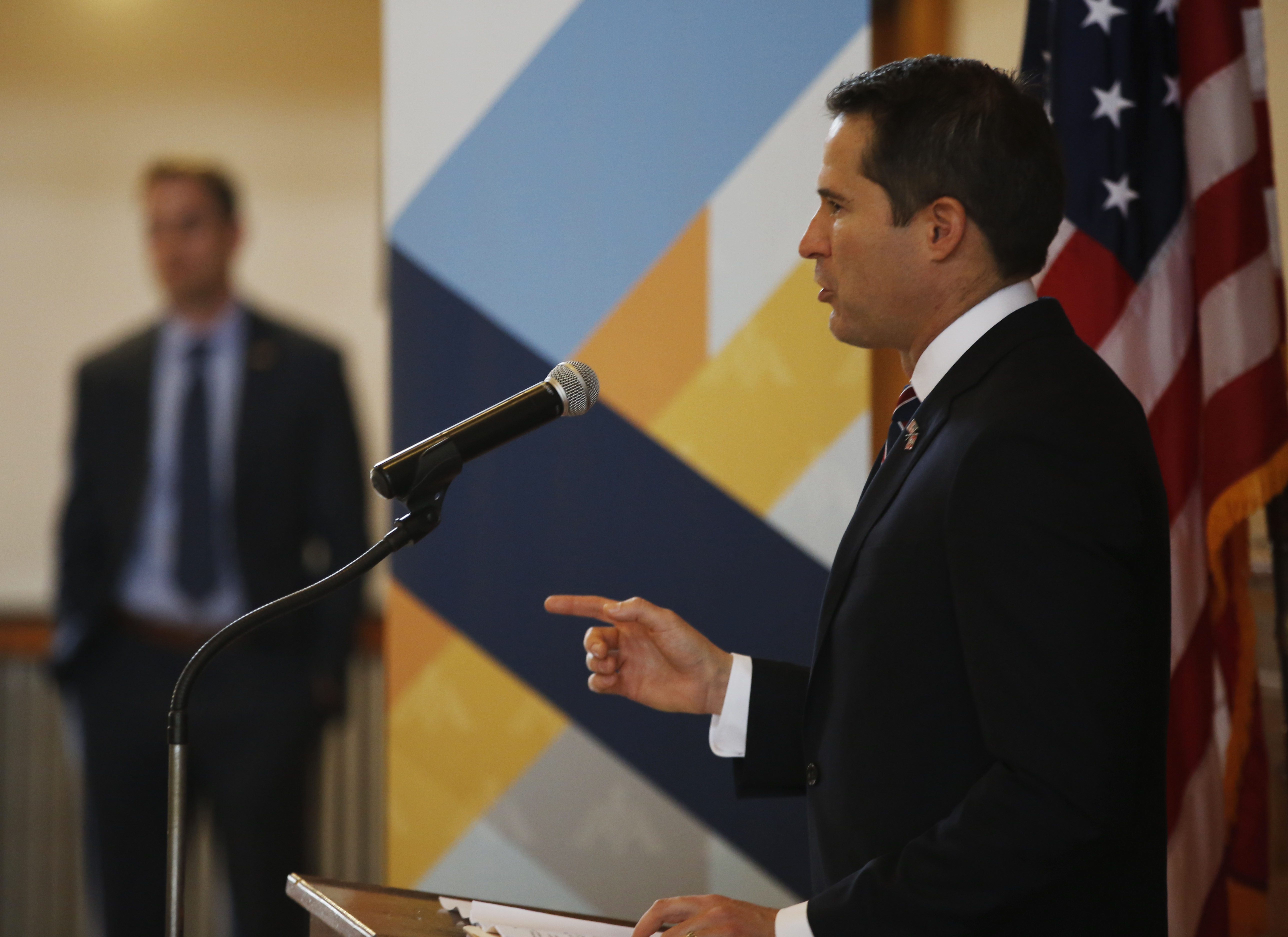 Insiders see Representative Seth Moulton, one of the big-name Democrats in Massachusetts’ congressional delegation, as more likely to stay in Washington rather than returning to run for governor.