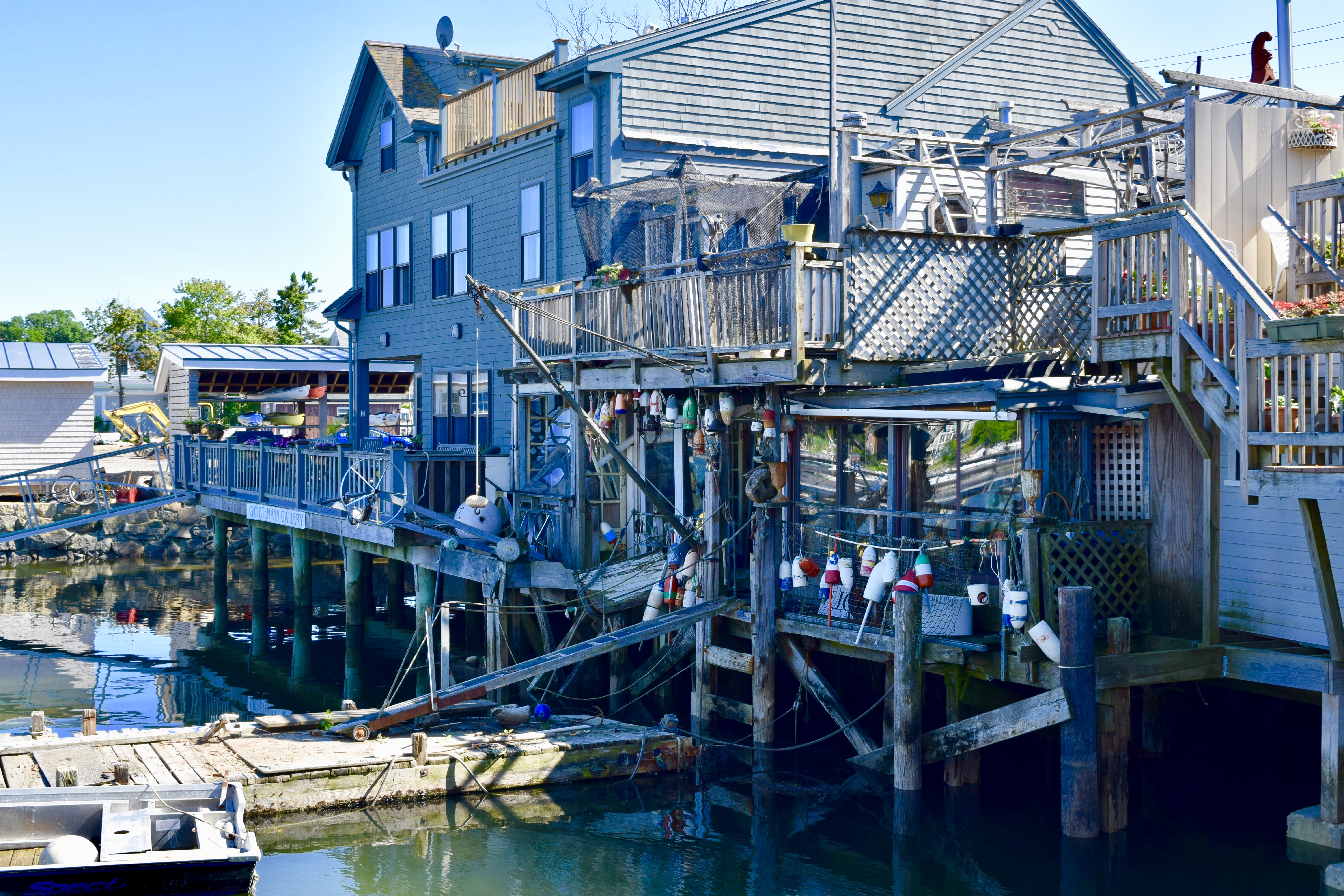 Classic shingles in the Rocky Neck Art Colony.
