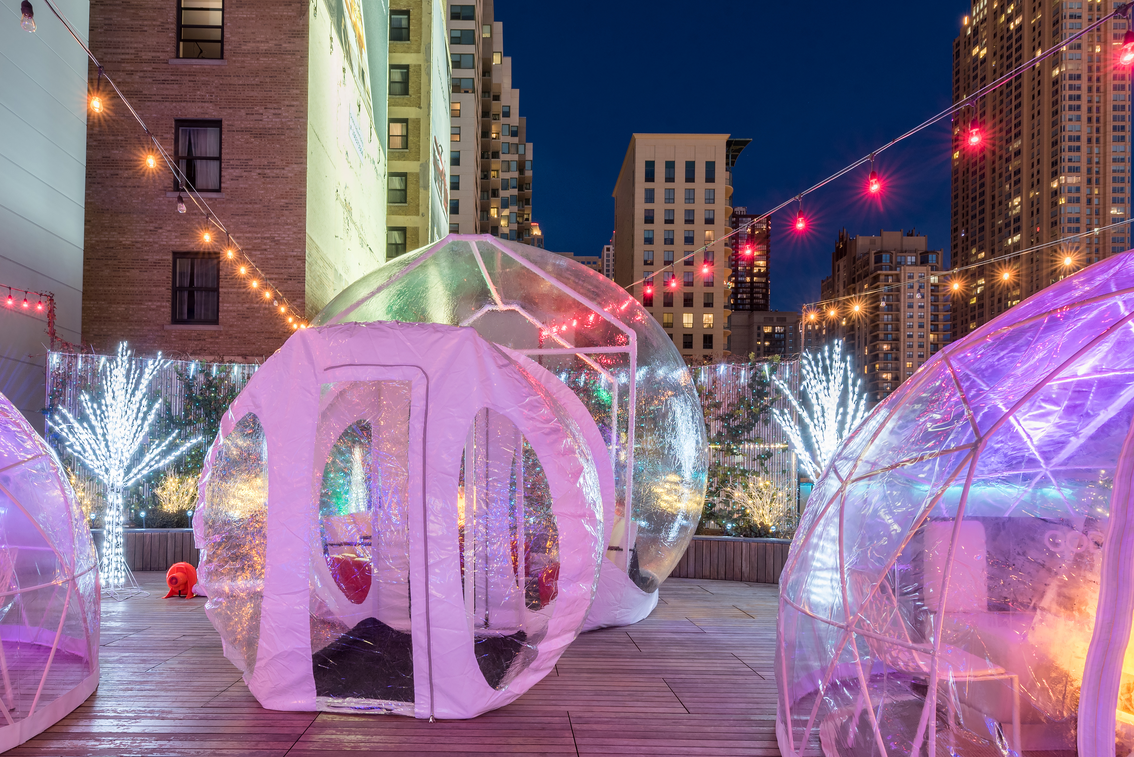 The rooftop lounge at the G<span id="U90895032705fJI" style=" text-transform: uppercase; ;"><span id="U90895032705Wl" style=" text-transform: lowercase; ;">odfrey</span> H<span id="U90895032705LG" style=" text-transform: lowercase; ;">ote</span>
</span>
<span id="U90895032705I7E" style=" text-transform: lowercase; ;">L</span> Chicago is open year-round.