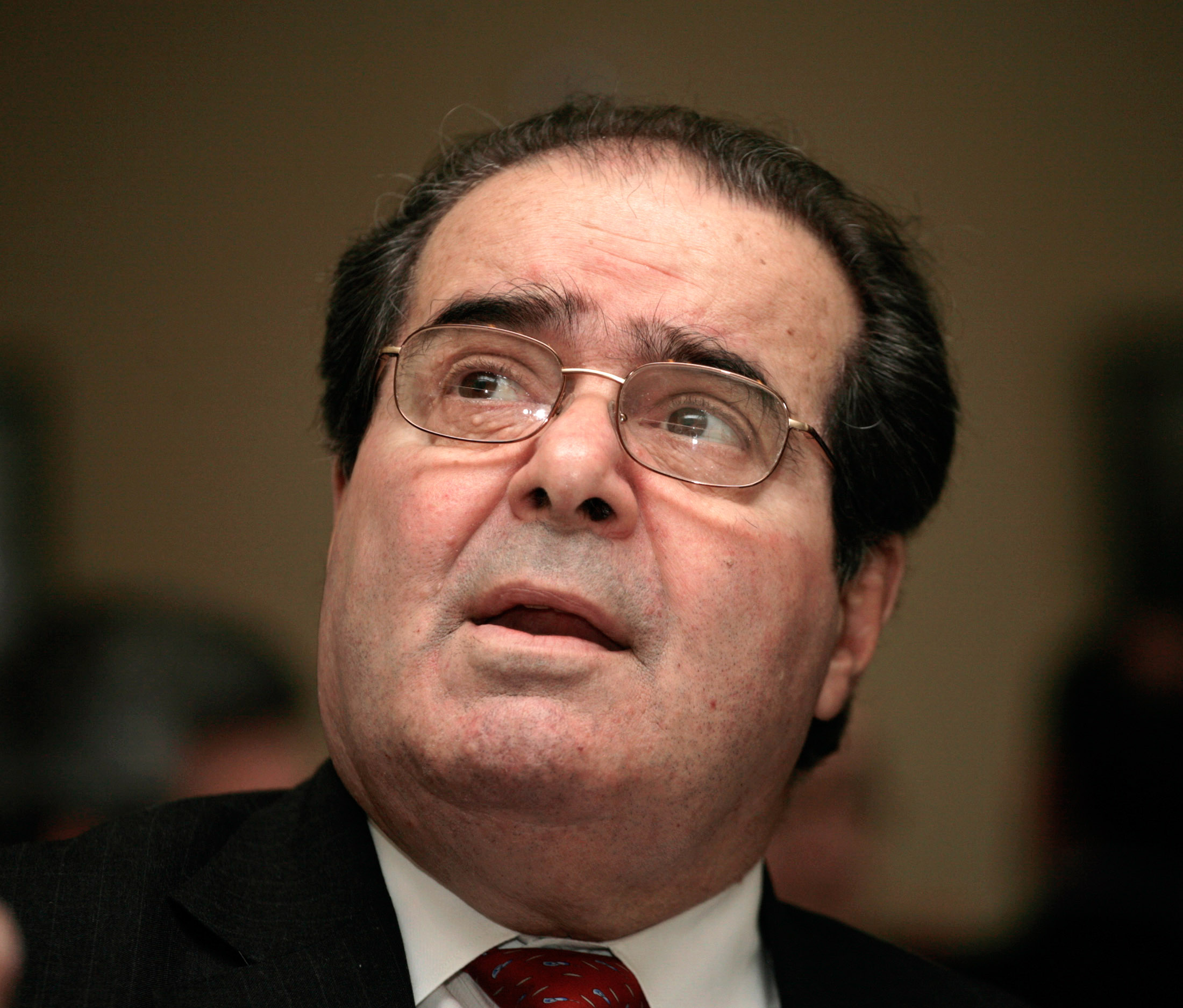 Scalia.
