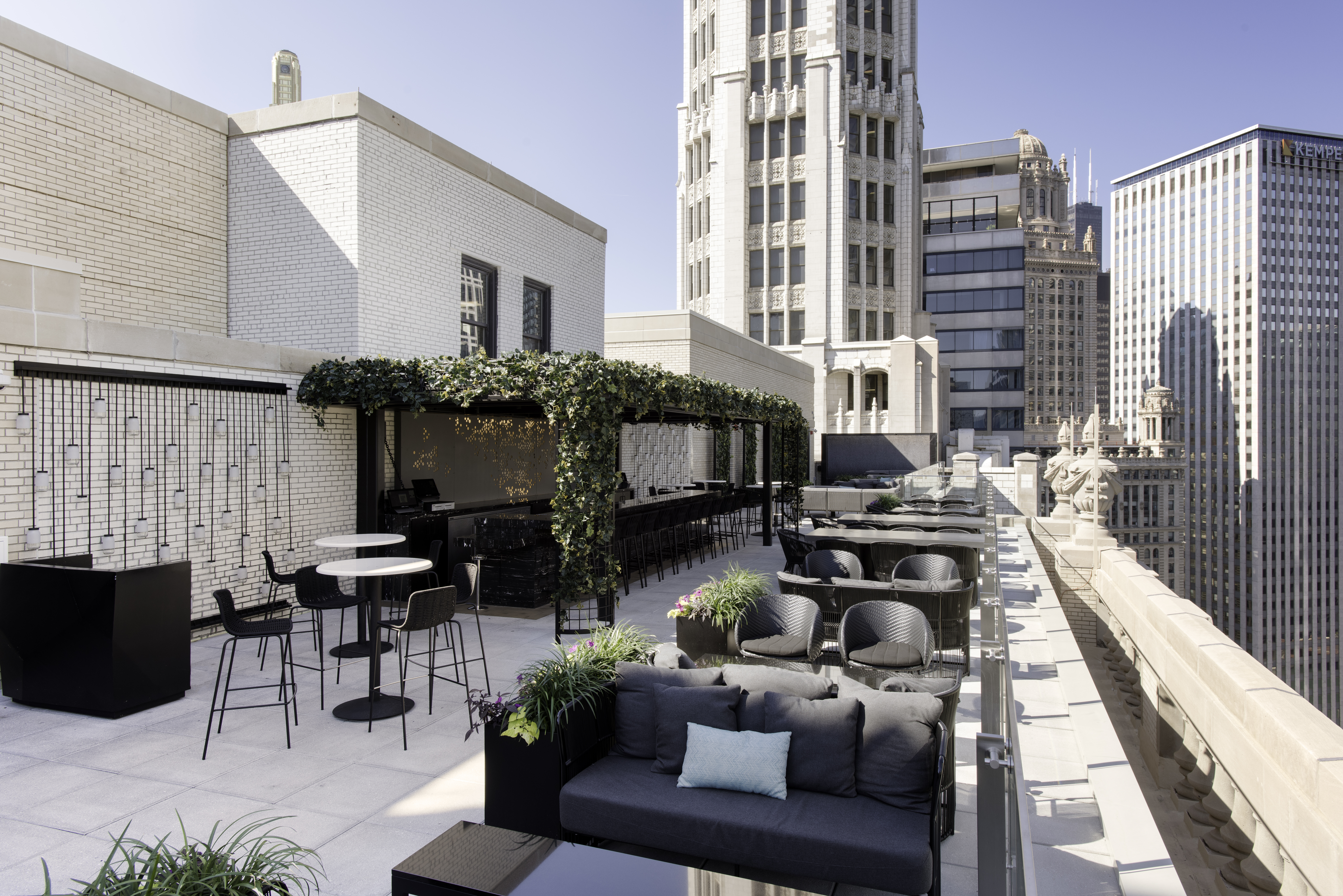 The LH Rooftop at The LondonHouse Hotel