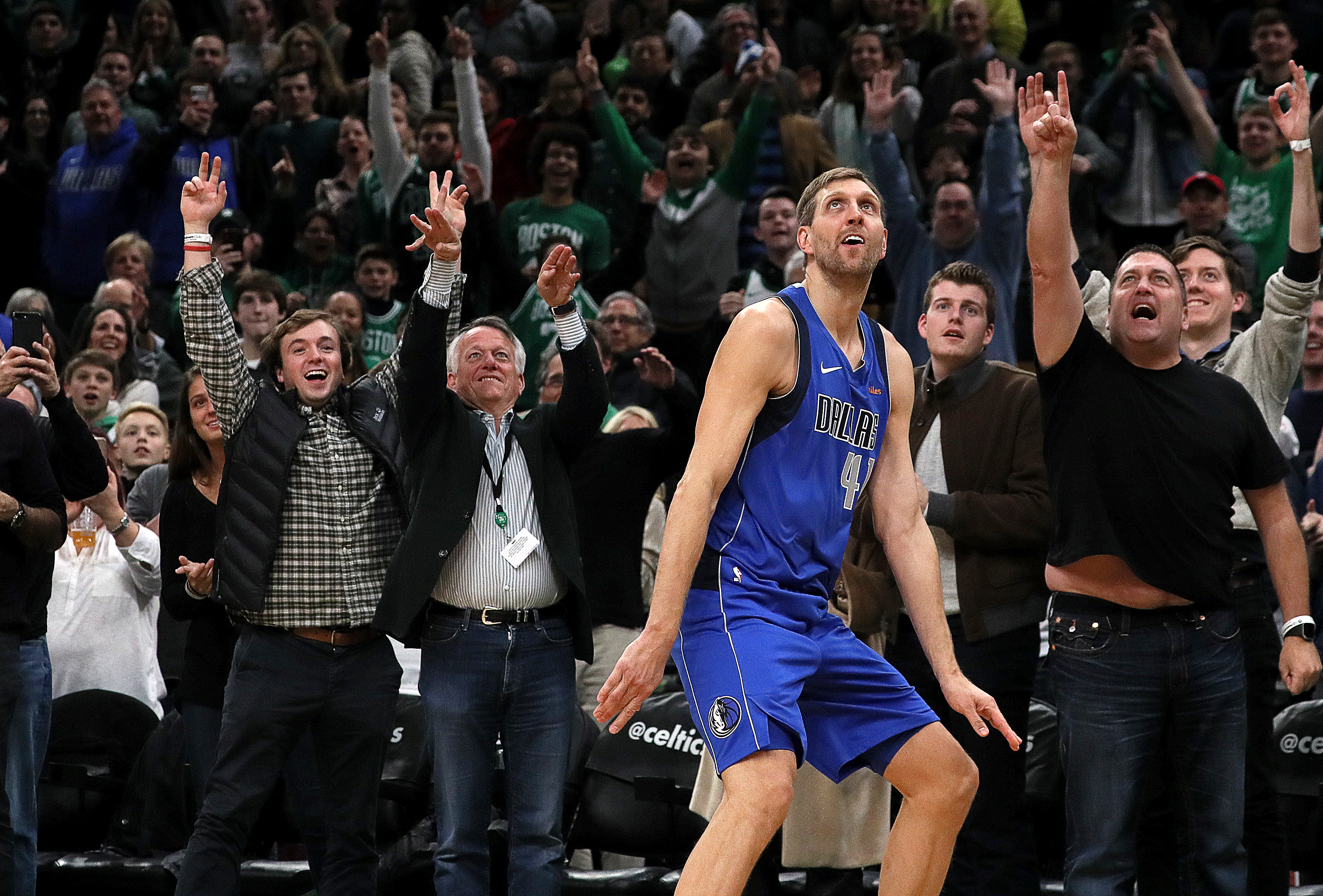 Mavericks star Dirk Nowitzki missed his final 3-pointer at the Garden, despite the classy backing of the fans.