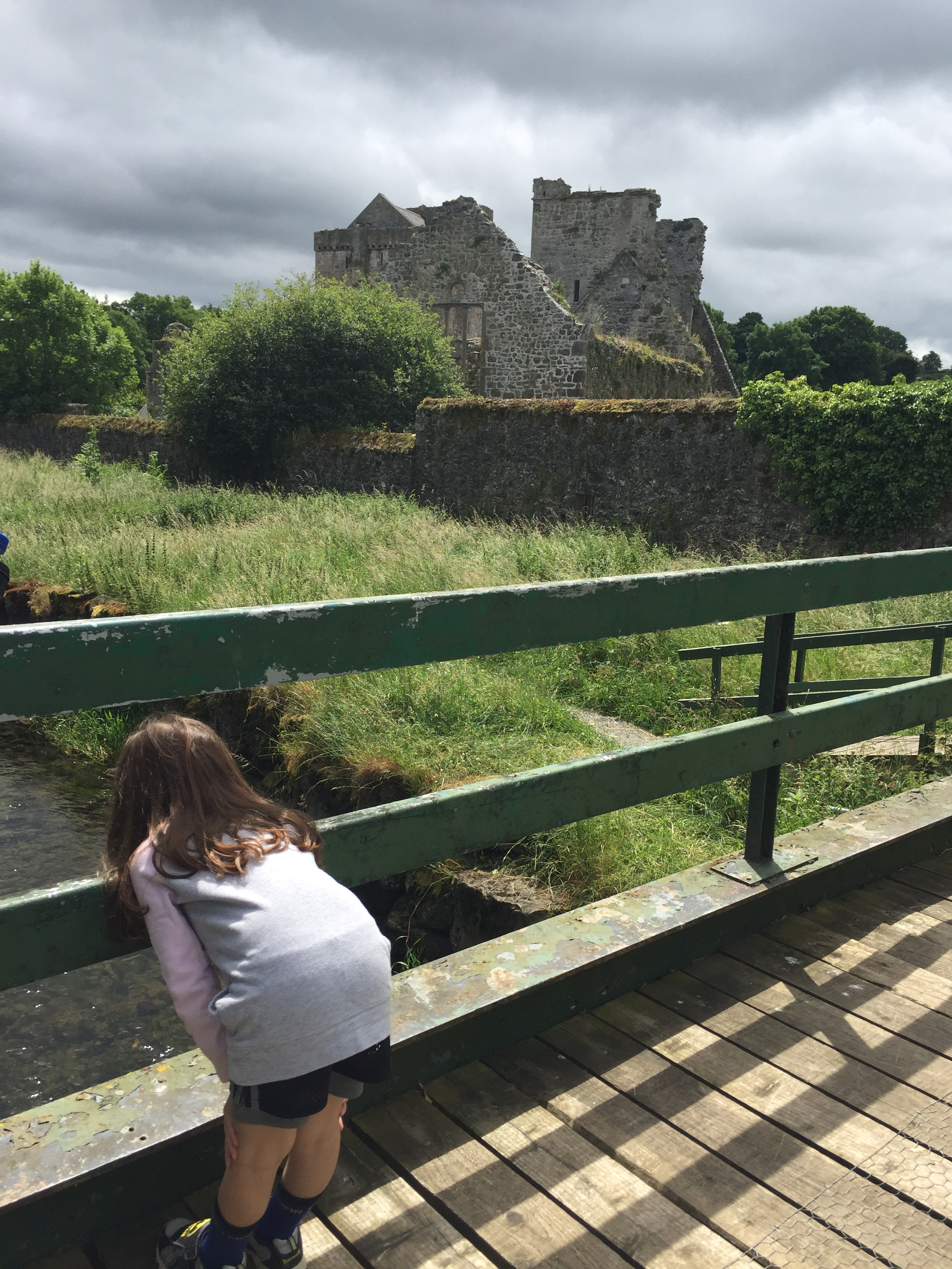 A stroll along the lazy Kings River to Kells Priory was the perfect way to fill an afternoon.