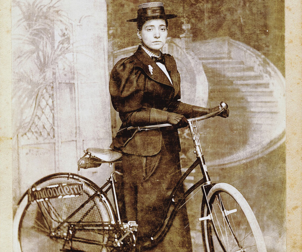 Annie “Londonderry” Kopchovsky in 1894 with the Columbia bicycle she rode from Boston to Chicago.