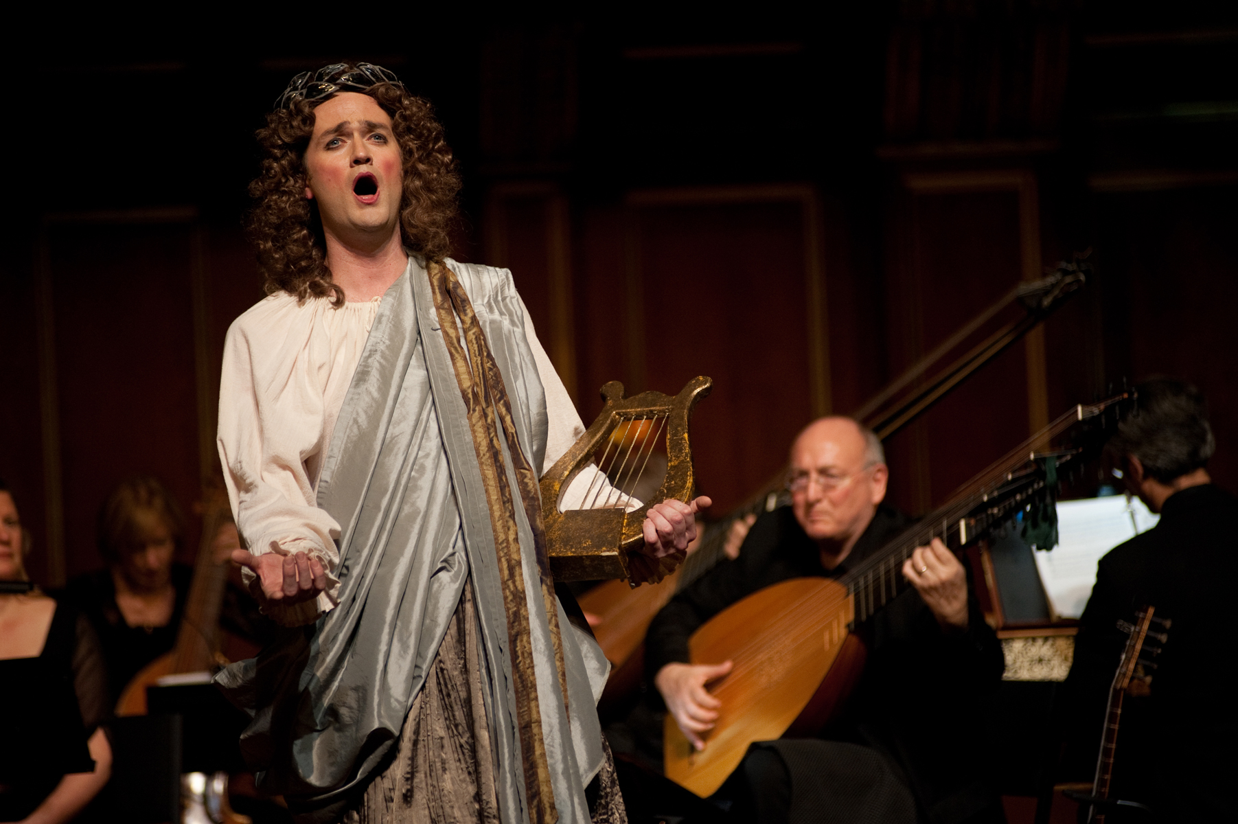 Aaron Sheehan in Boston Early Music Festival’s performance of the chamber opera “La Descente d’Orphée aux Enfers,” preserved on CD.