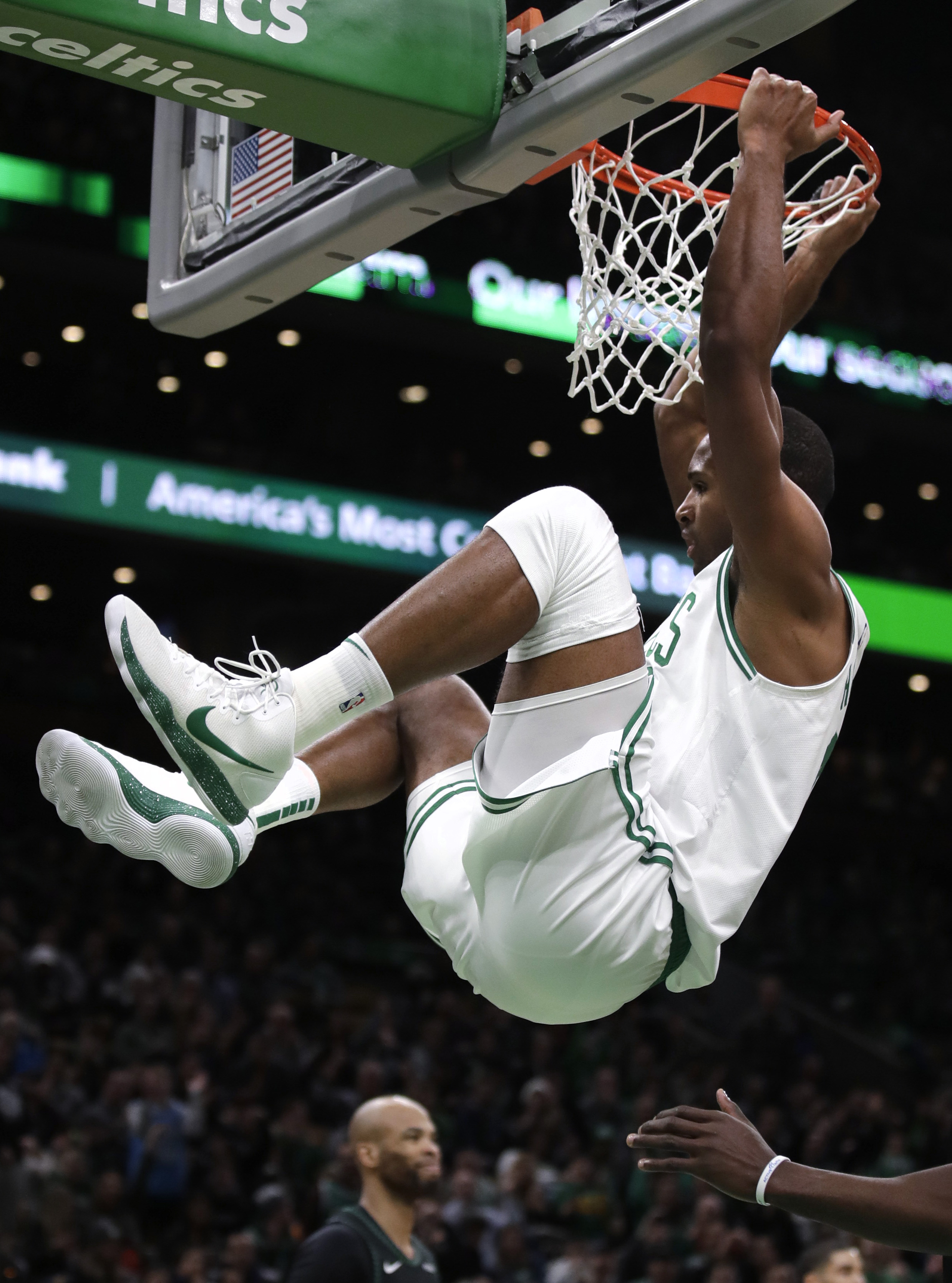 Celtics center Al Horford threw down a rim-bending dunk during the fourth quarter.