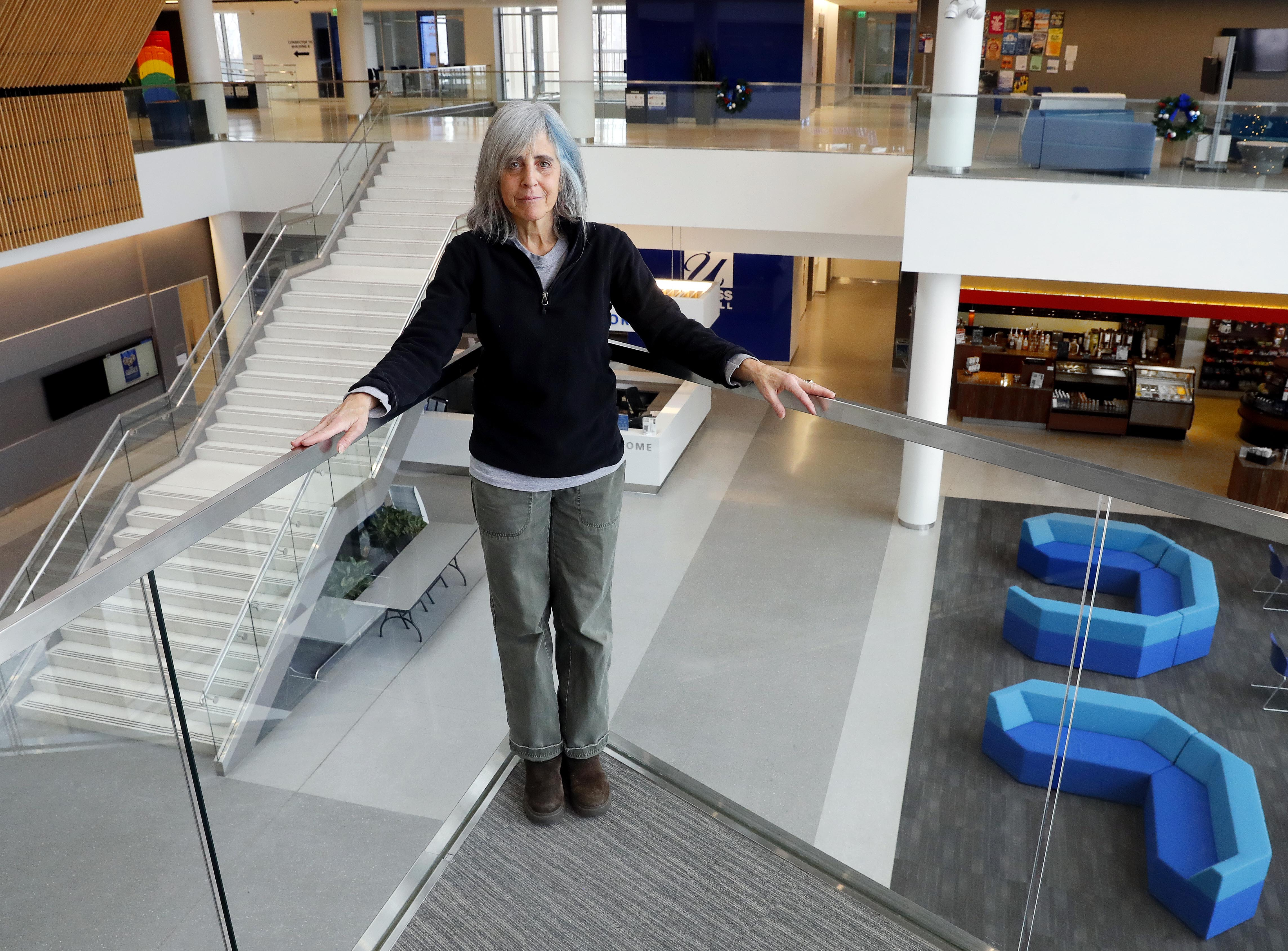 UMass Lowell adjunct faculty criticize lower pay and benefits - The Boston  Globe