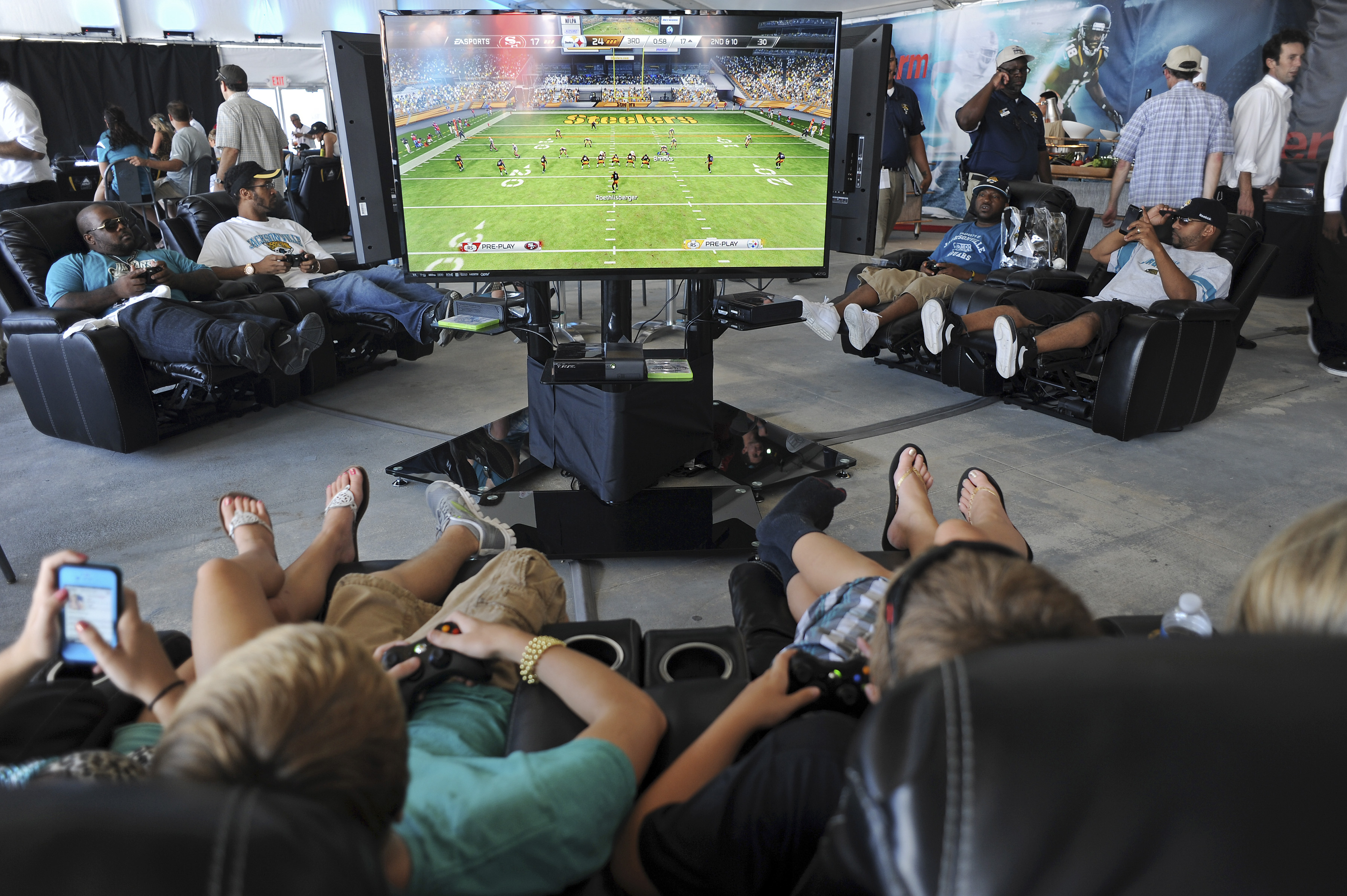 The Jacksonville Jaguars have created a fantasy football lounge at EverBank Field in Jacksonville, Fla., that is outfitted with recliners and Wi-Fi.