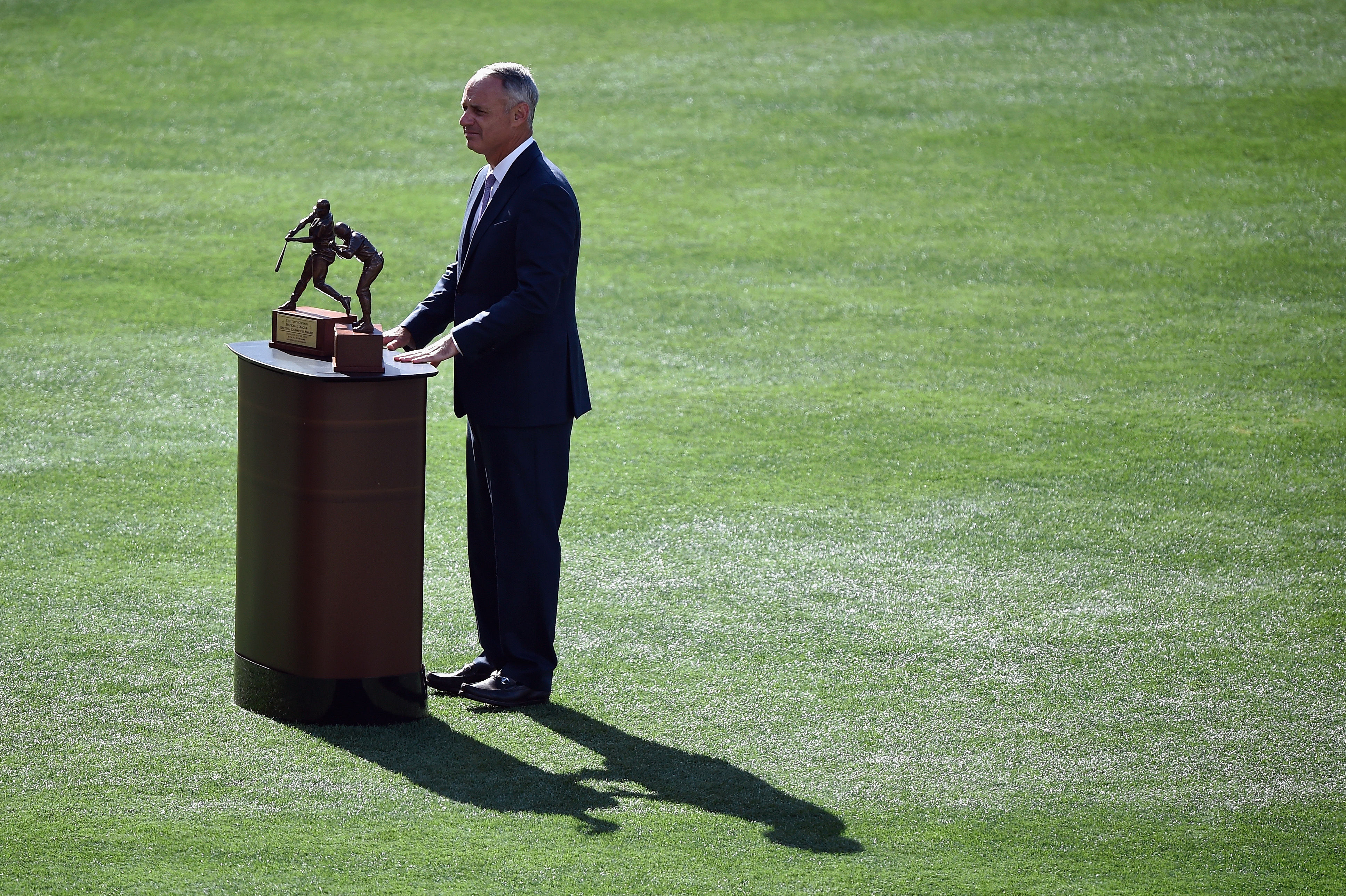 Rob Manfred is kicking around a limit on relief pitchers.