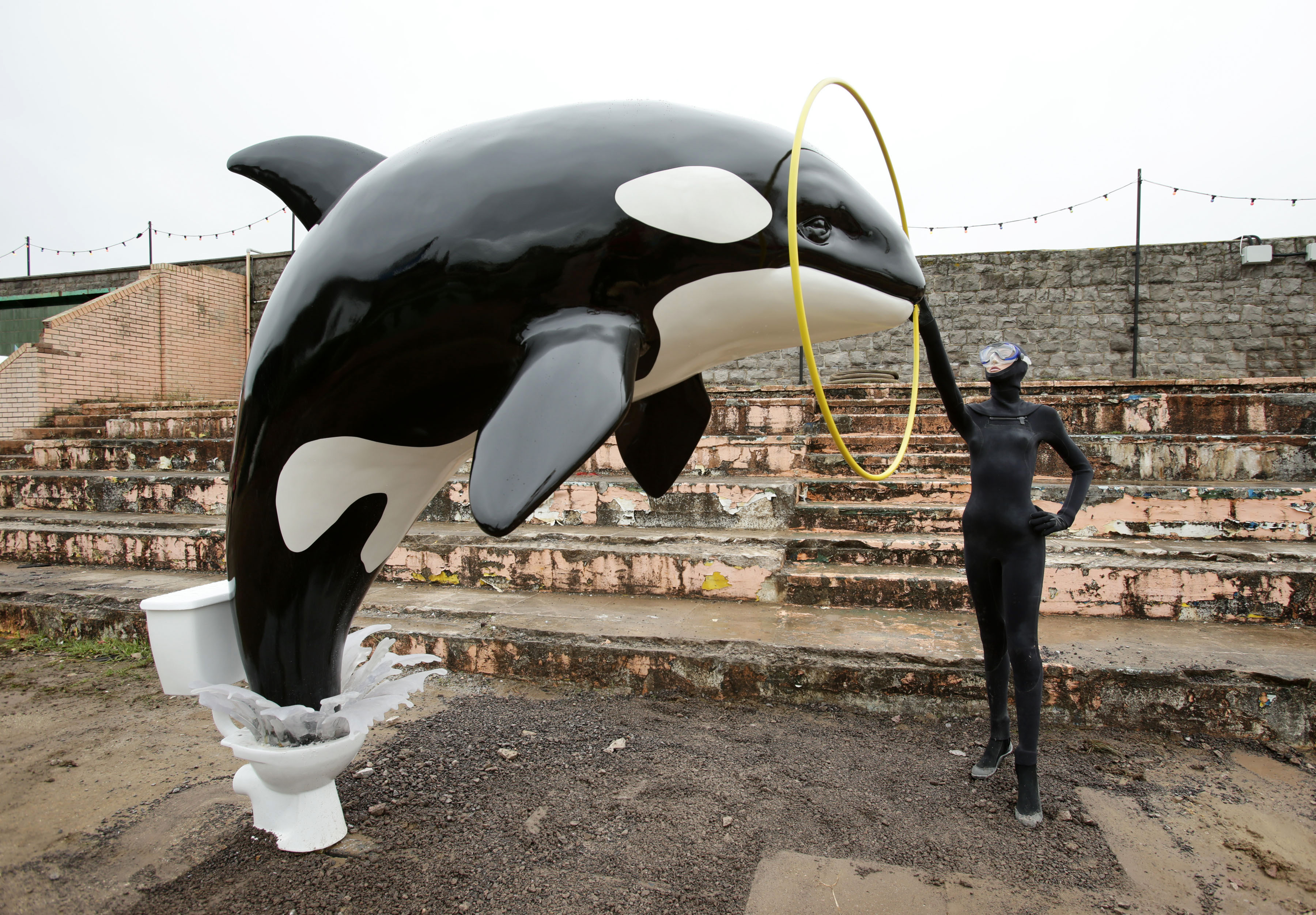 Artist Banksy opens derelict 'Dismaland' theme park - The Boston Globe Artist Banksy opens derelict 'Dismaland' theme park - The Boston Globe
