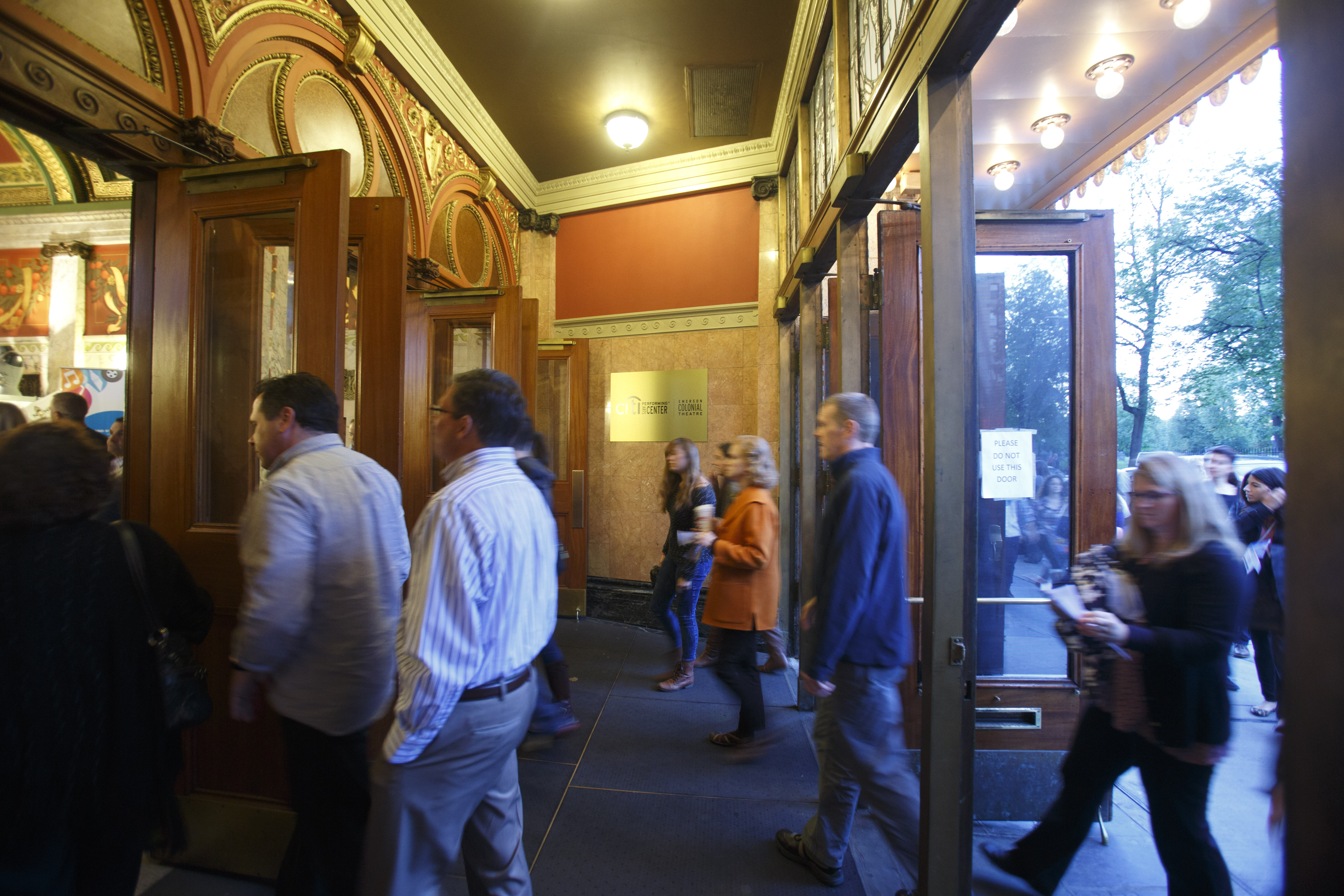Patrons made their way inside on the Colonial Theater’s final night of performances.