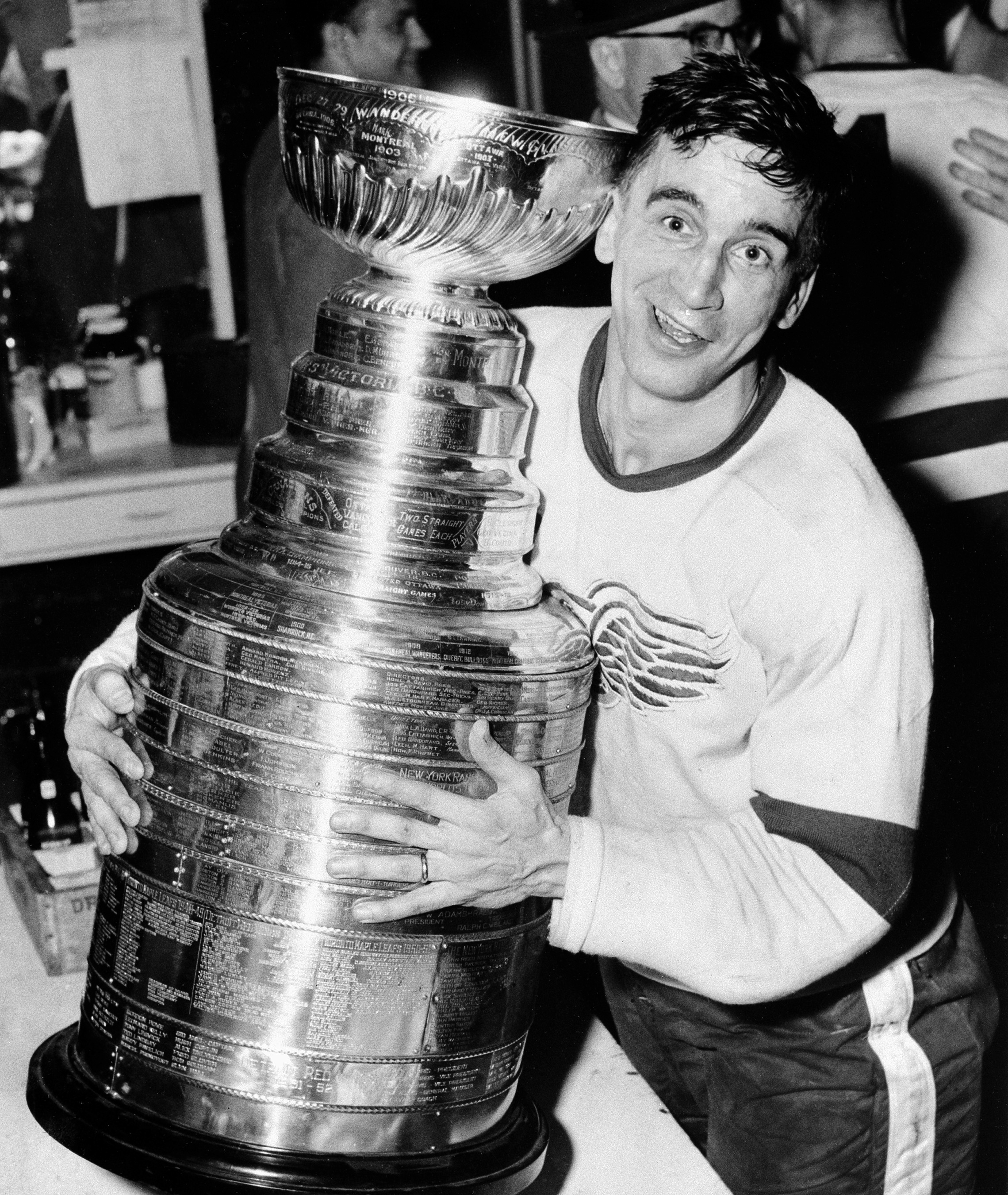 Former Detroit Red Wing Ted Lindsay died Monday at the age of 93.