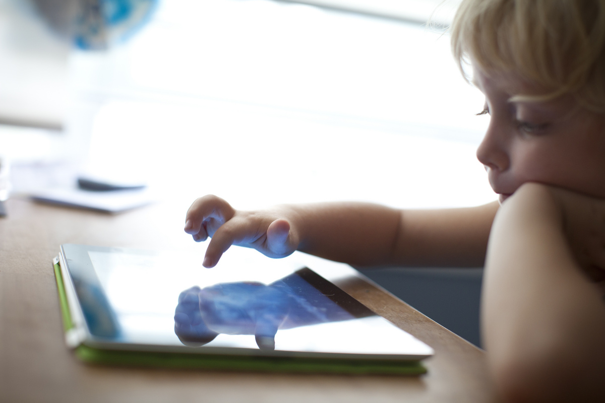 The rapid rise of technology, at home and in the classroom, makes it hard for parents and educators to find answers about what constitutes a healthy digital diet for youngsters.