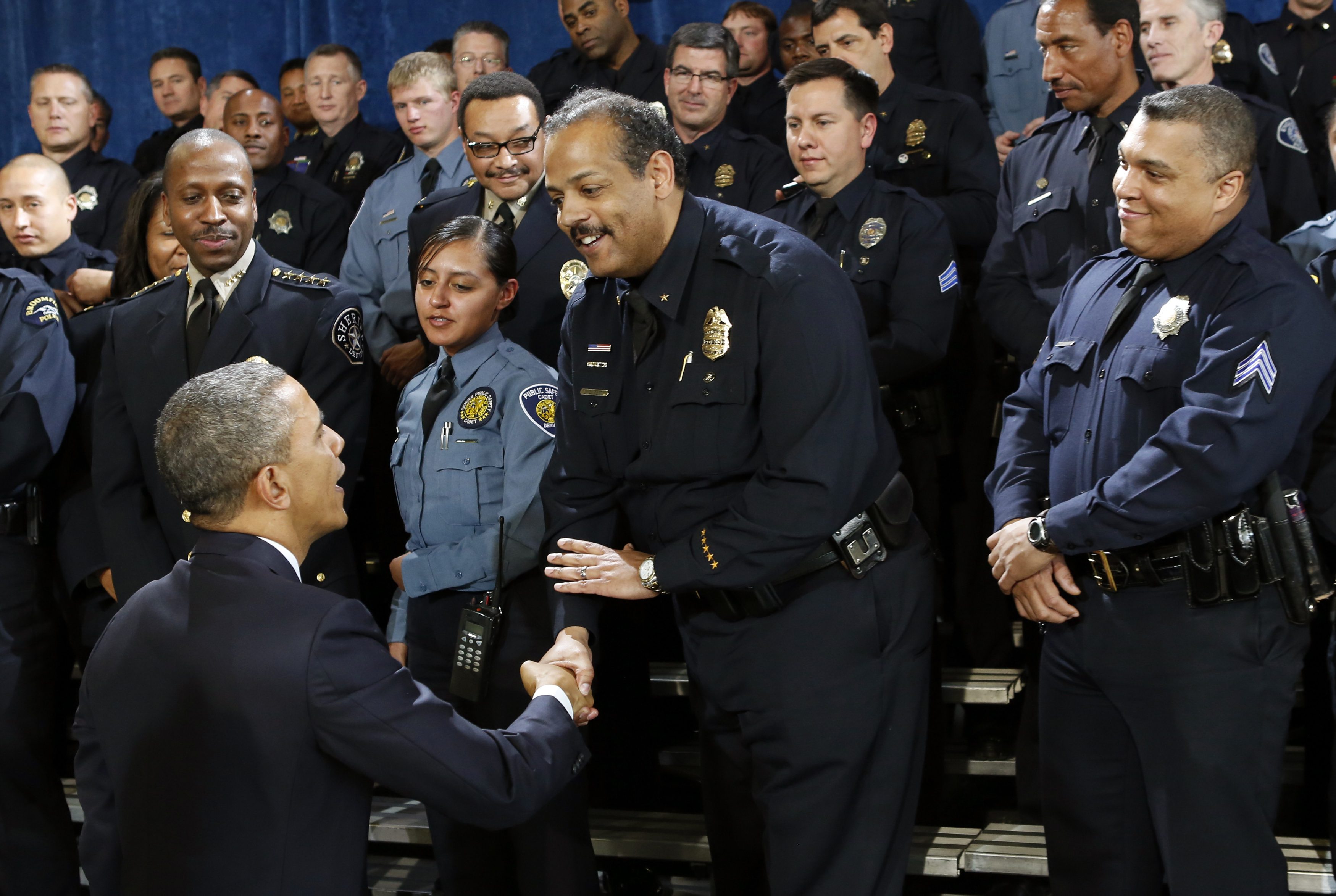 Obama will give back 5% of salary - The Boston Globe