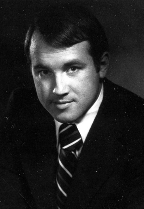 As a Middlesex County commissioner in the 1970s, Michael E. McLaughlin stymied an investigation into a job-selling scheme.