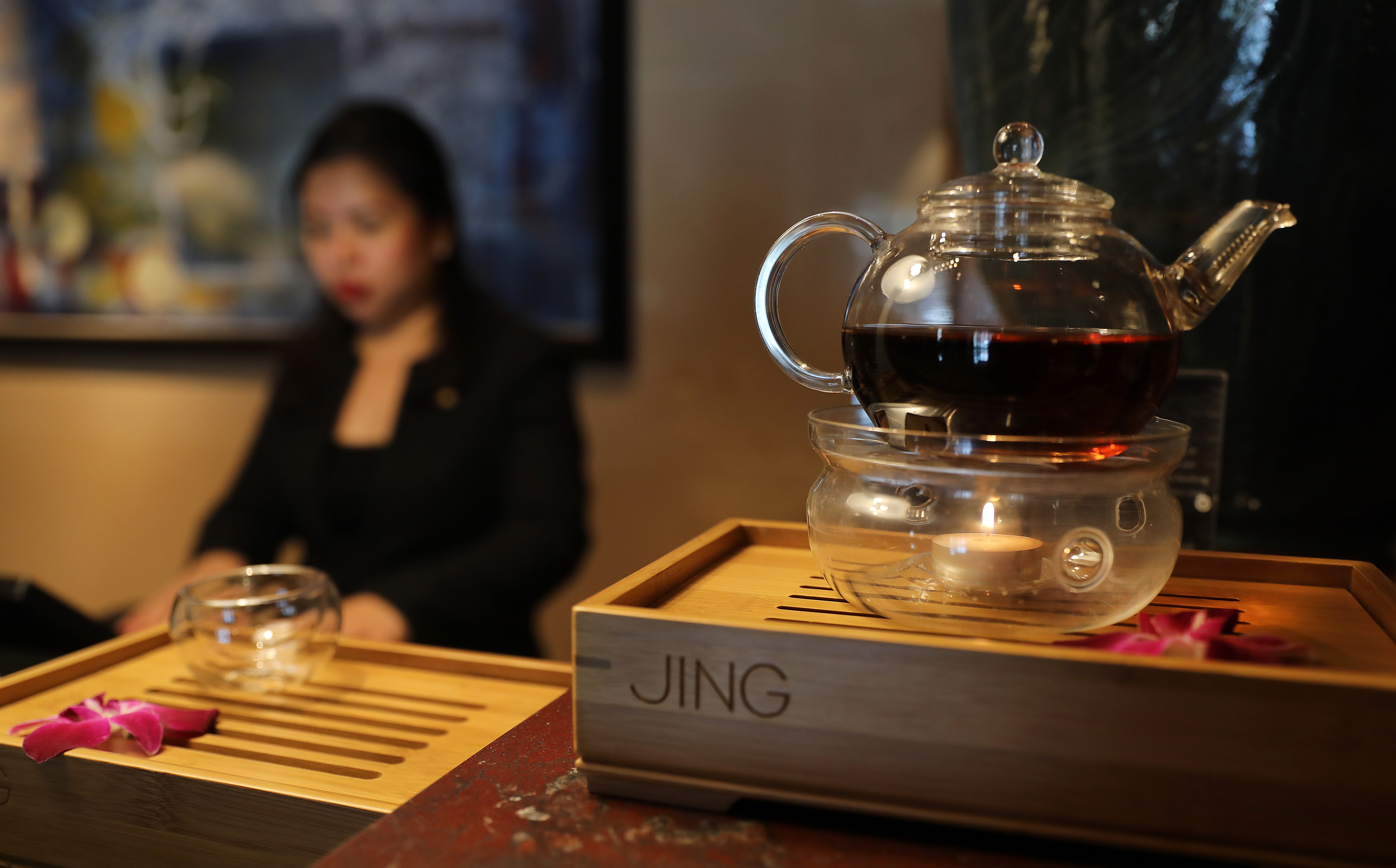 Welcome tea in the lobby of Mandarin Oriental