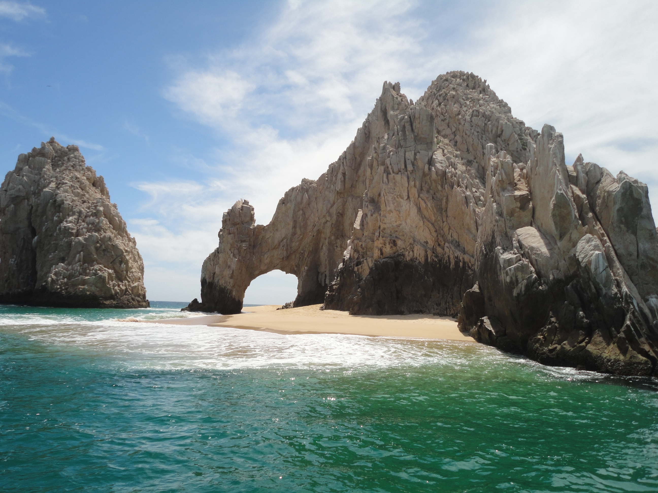 The arch of Cabo San Lucas.