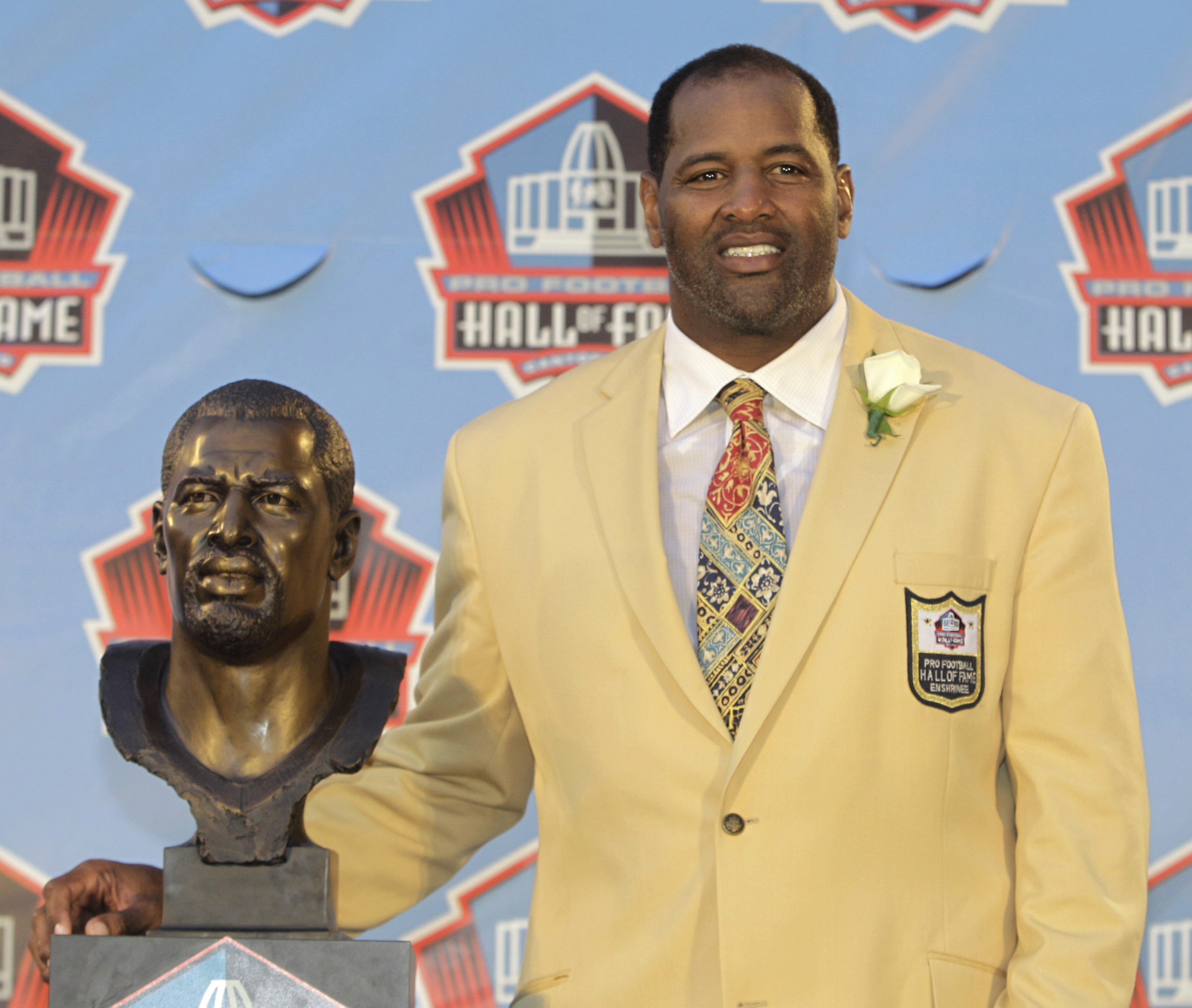 Hall of Famer Richard Dent is one of eight players named as plaintiffs in the lawsuit, though more than 500 have signed on.