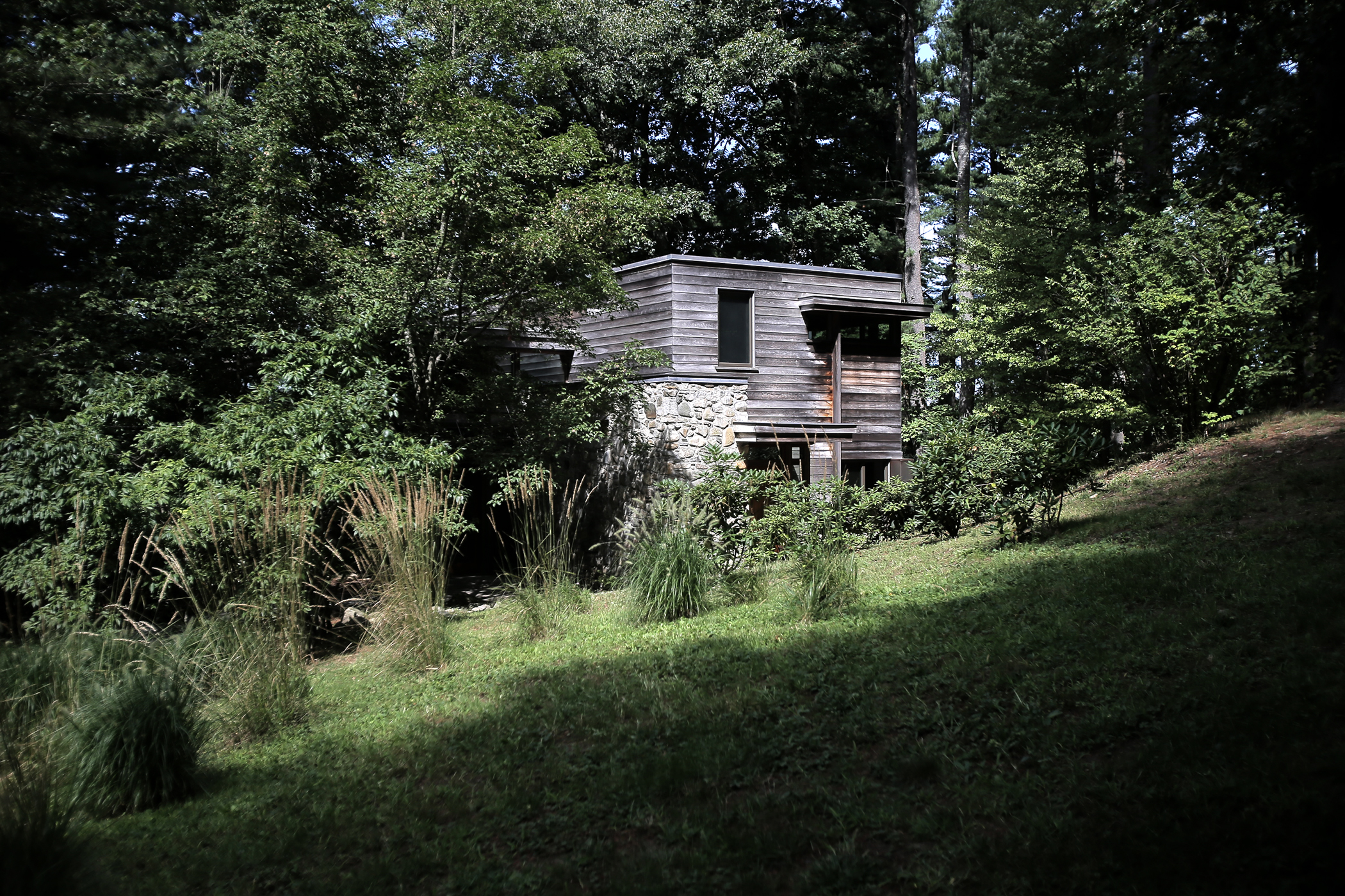The home sits on 7.8 acres.