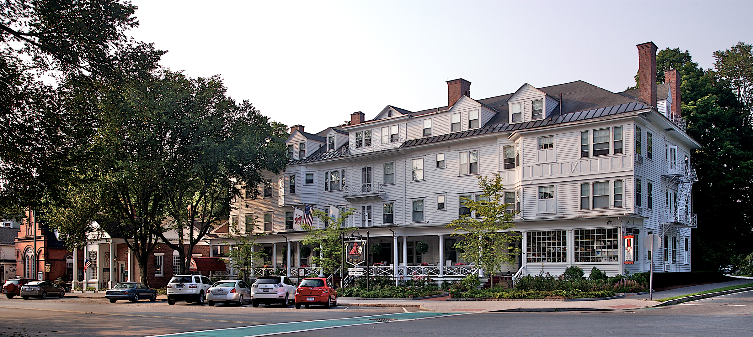 The Red Lion Inn has Leap Year deals.